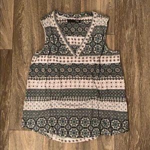 Super soft tank in a funky striped pattern (M)